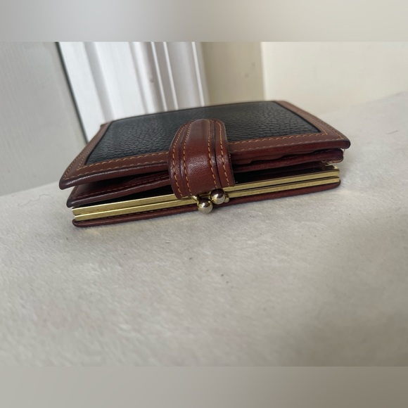 Coach Sheridan Vintage pebbled leather kiss lock Wallet. - Picture 2 of 13